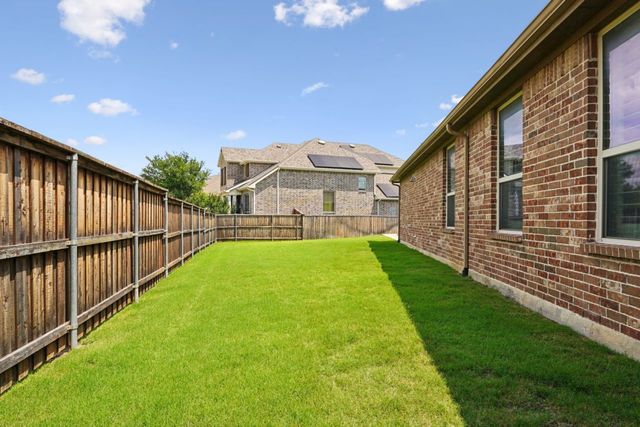 9632 Pickwick Trail, Fort Worth, TX 76131