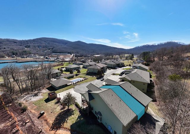 1729 Watercrest Way D, Young Harris, GA 30582