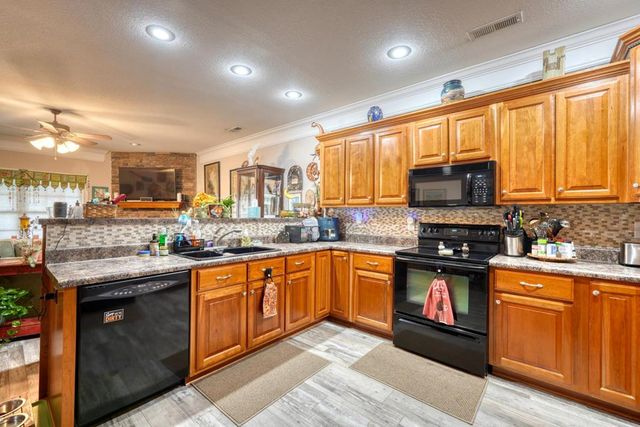 1729 Watercrest Way D, Young Harris, GA 30582