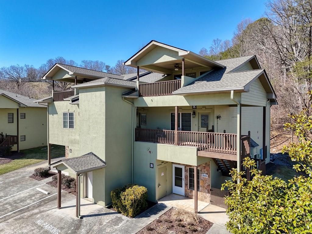1729 Watercrest Way D, Young Harris, GA 30582