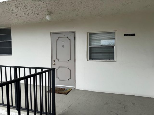 9235A Lagoon Pl 310, Davie, FL 33324