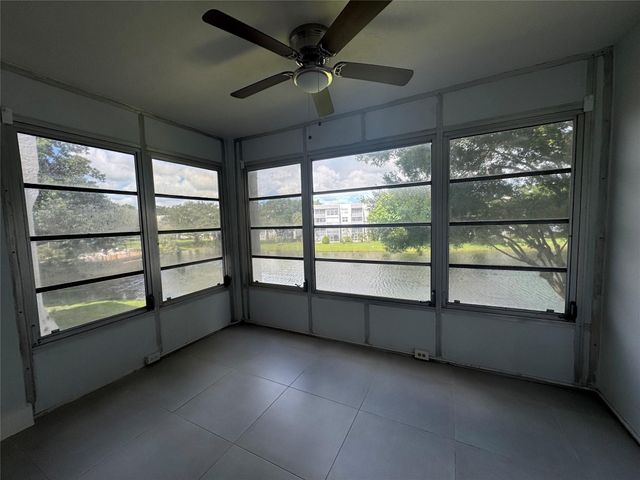 9235A Lagoon Pl 310, Davie, FL 33324