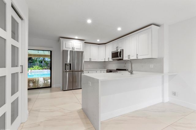 6188 Celadon Circle, Palm Beach Gardens, FL 33418