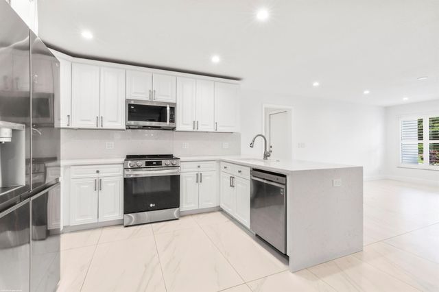 6188 Celadon Circle, Palm Beach Gardens, FL 33418