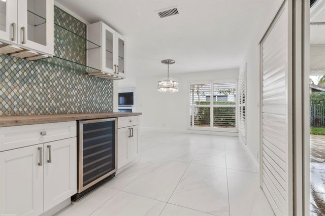6188 Celadon Circle, Palm Beach Gardens, FL 33418