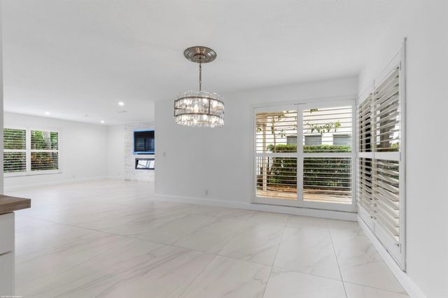 6188 Celadon Circle, Palm Beach Gardens, FL 33418