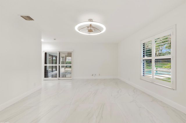 6188 Celadon Circle, Palm Beach Gardens, FL 33418