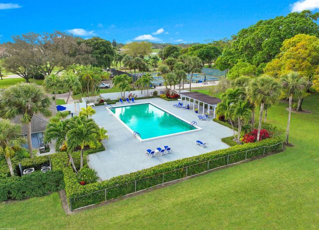 6188 Celadon Circle, Palm Beach Gardens, FL 33418
