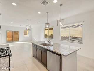 7281 S Gray Jay Drive, Tucson, AZ 85747
