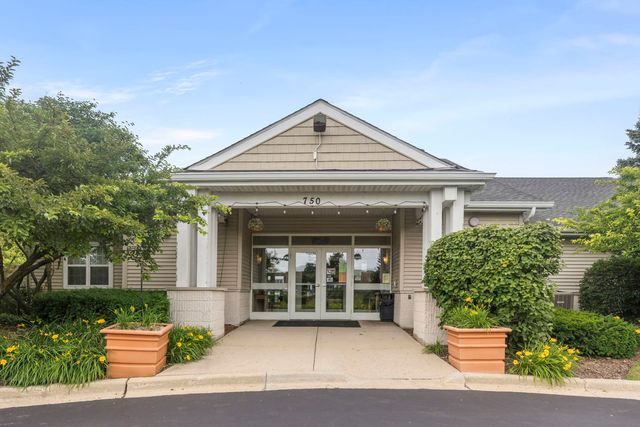 736 N Gary Avenue 207, Carol Stream, IL 60188