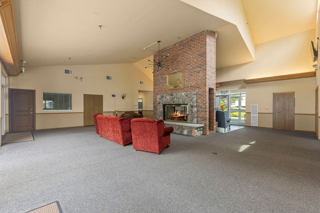 736 N Gary Avenue 207, Carol Stream, IL 60188