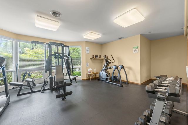 736 N Gary Avenue 207, Carol Stream, IL 60188