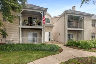 736 N Gary Avenue 207, Carol Stream, IL 60188