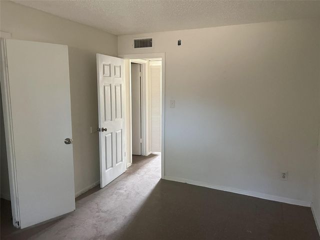 1820 Wooten Park DR 104, Austin, TX 78757