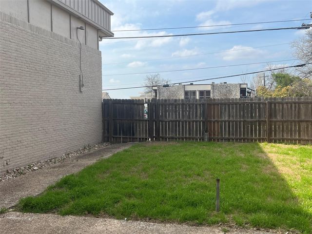 1820 Wooten Park DR 104, Austin, TX 78757