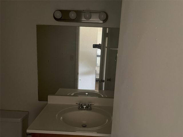 1820 Wooten Park DR 104, Austin, TX 78757