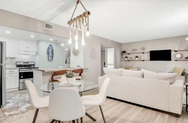 9 TARRAGONA Court, St. Augustine, FL 32086