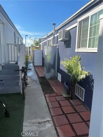 12265 Woodruff Avenue, Downey, CA 90241