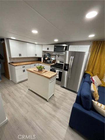 12265 Woodruff Avenue, Downey, CA 90241