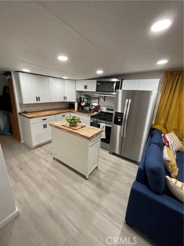 12265 Woodruff Avenue, Downey, CA 90241