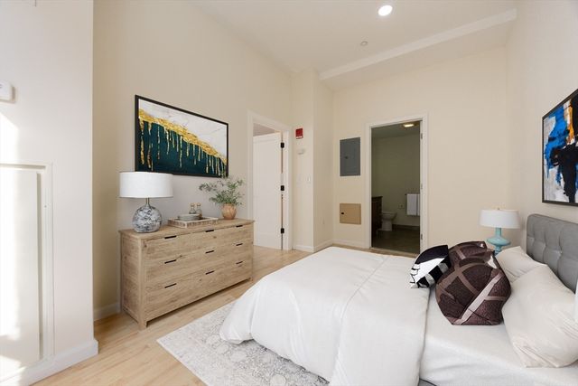 40 Fay Street 302, Boston, MA 02118