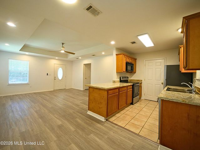 1078 Lilinoe Way, Diamondhead, MS 39525