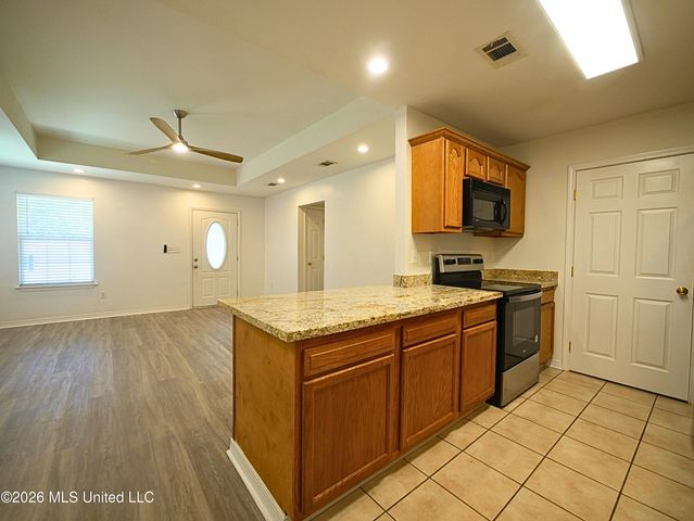 1078 Lilinoe Way, Diamondhead, MS 39525