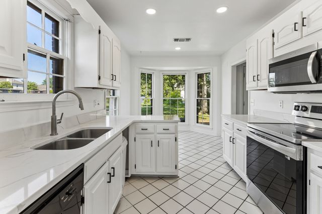 7500 Old Harding Pike, Nashville, TN 37221