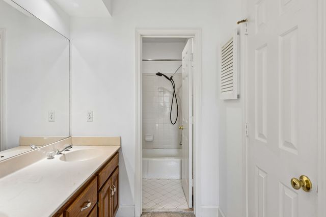 7500 Old Harding Pike, Nashville, TN 37221