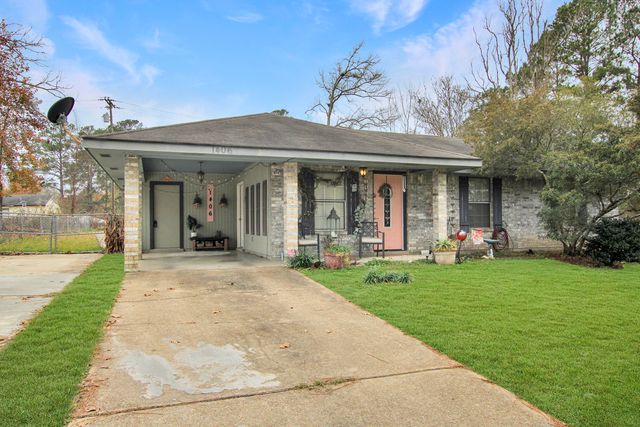 1406 Kings Rd, Leesville, LA 71446