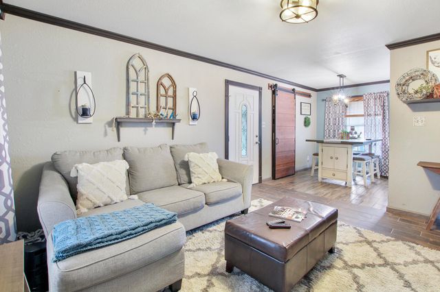 1406 Kings Rd, Leesville, LA 71446