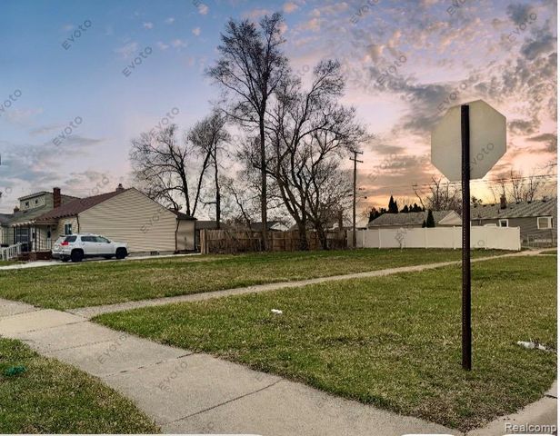 13630 Edison Street, Southgate, MI 48195