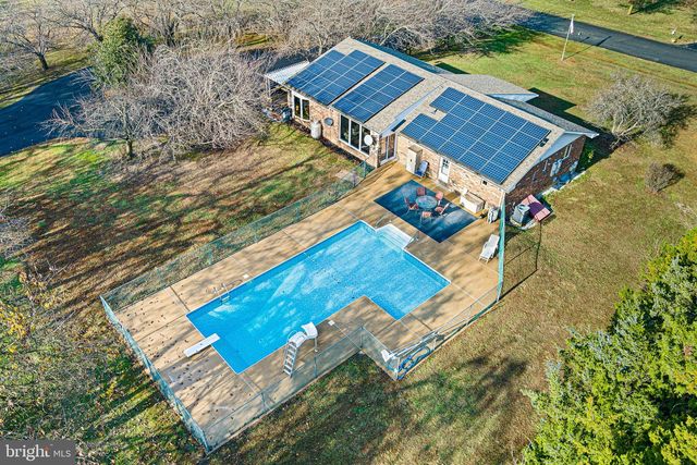 520 CHESTNUT LN, Townsend, DE 19734