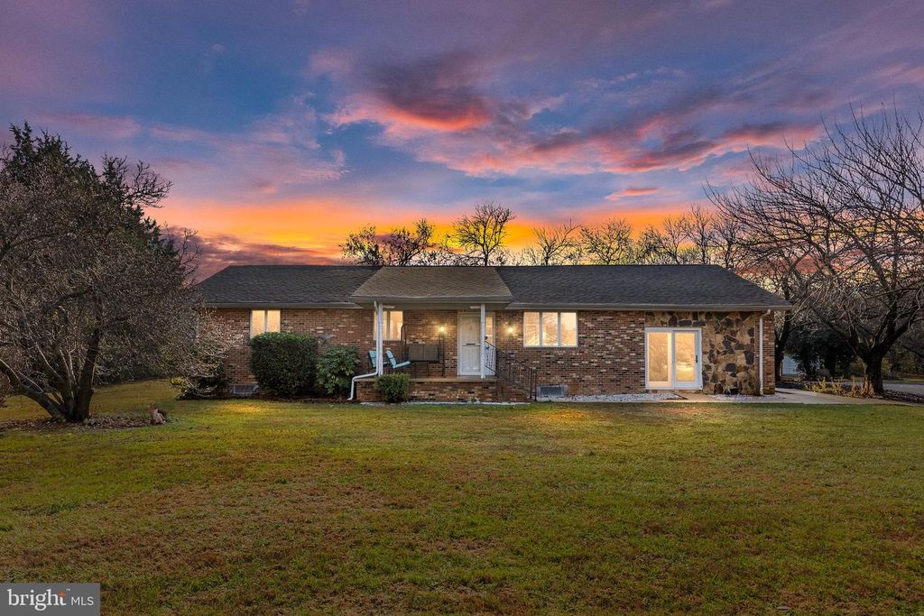 520 CHESTNUT LN, Townsend, DE 19734