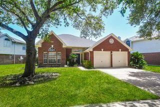 4211 W Meadows Drive, Sugar Land, TX 77479