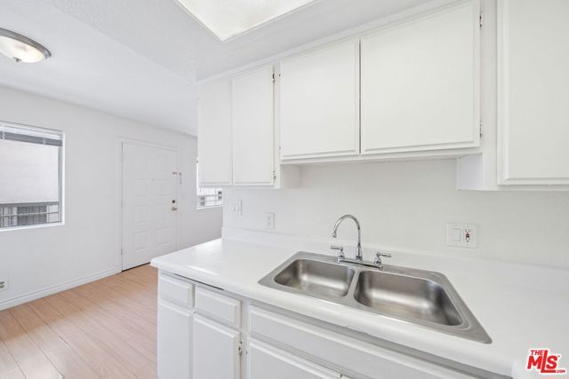 158 N Normandie Avenue 102, Los Angeles, CA 90004