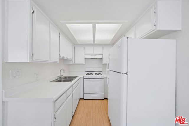 158 N Normandie Avenue 102, Los Angeles, CA 90004