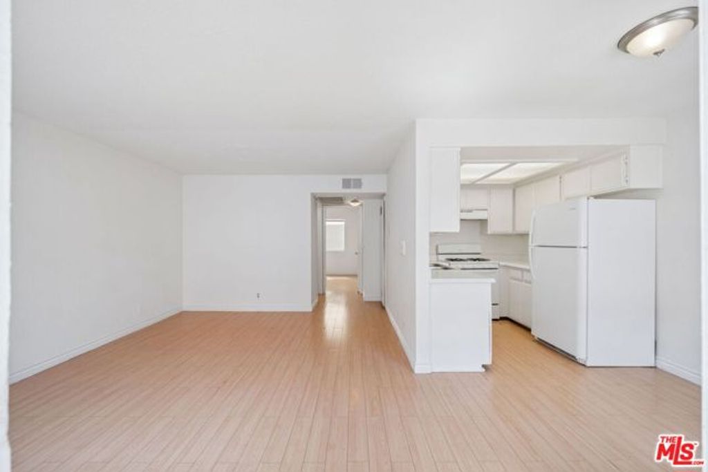 158 N Normandie Avenue 102, Los Angeles, CA 90004