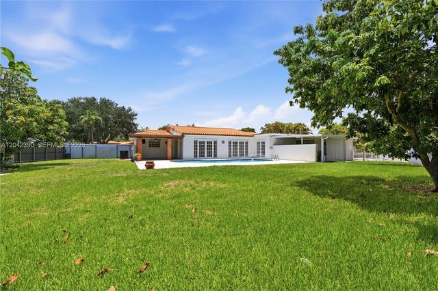 8197 W 14th Ct, Hialeah, FL 33014