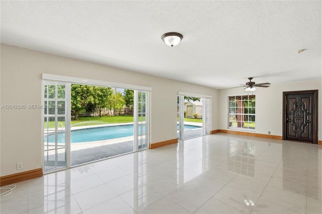 8197 W 14th Ct, Hialeah, FL 33014