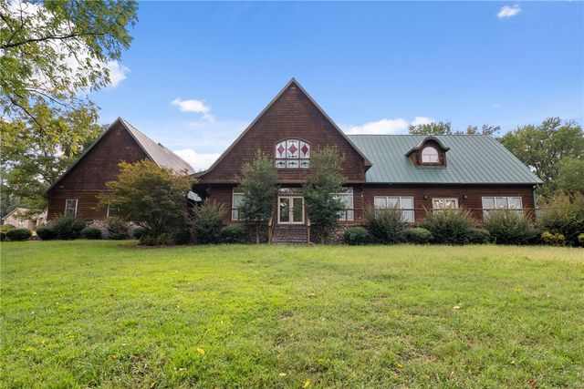 100 Plantation Lane, Batesville, AR 72501