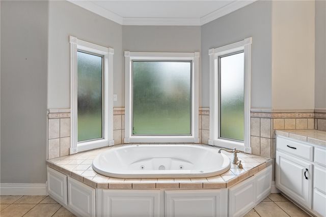 100 Plantation Lane, Batesville, AR 72501