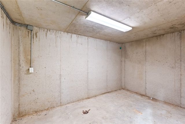 100 Plantation Lane, Batesville, AR 72501