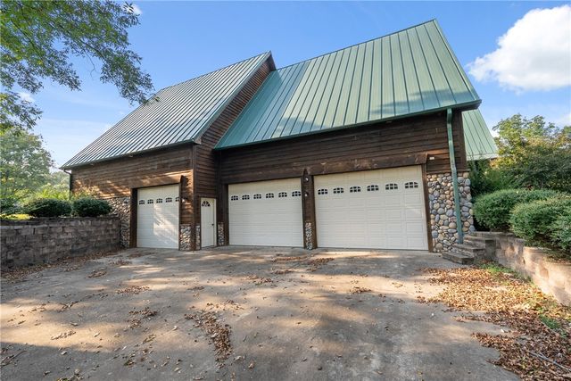 100 Plantation Lane, Batesville, AR 72501