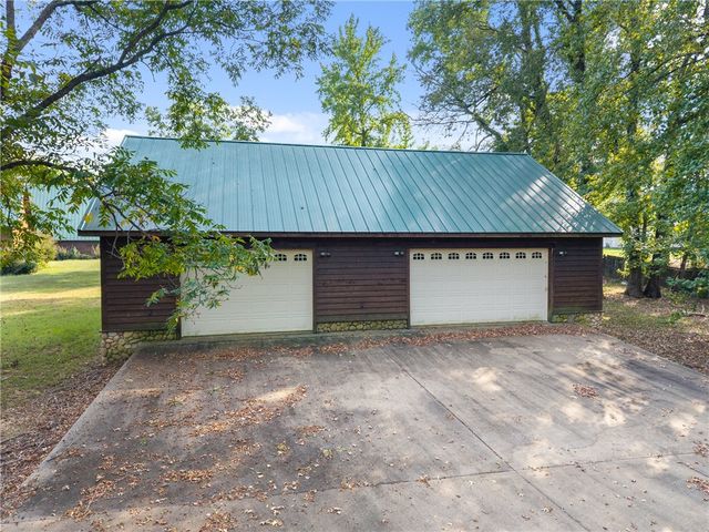 100 Plantation Lane, Batesville, AR 72501