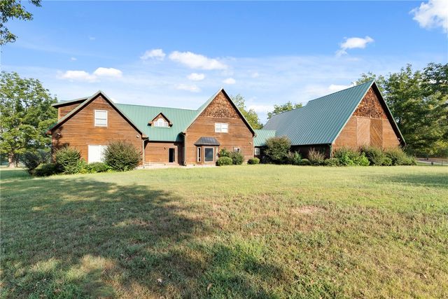 100 Plantation Lane, Batesville, AR 72501