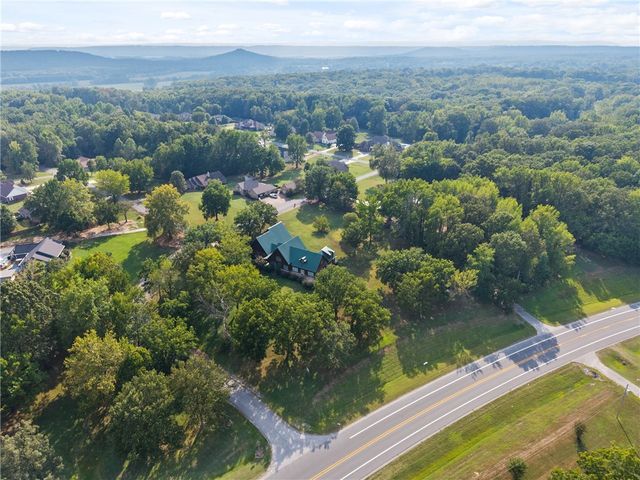 100 Plantation Lane, Batesville, AR 72501