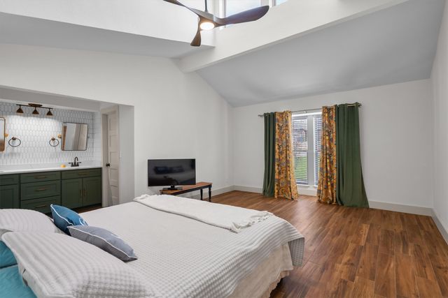 8 Live Oak Lane, Hickory Creek, TX 75065