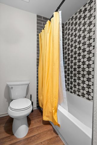 8 Live Oak Lane, Hickory Creek, TX 75065