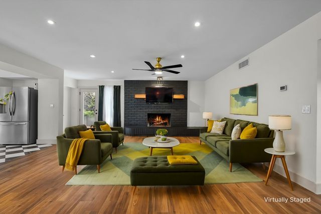 8 Live Oak Lane, Hickory Creek, TX 75065